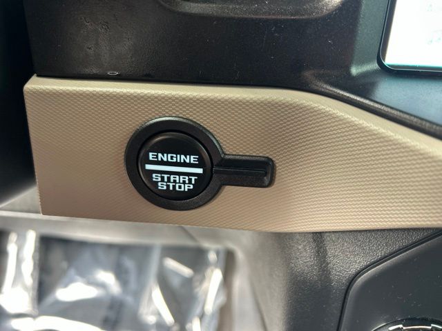 Used 2022 Black Ford Wildtrak image 26