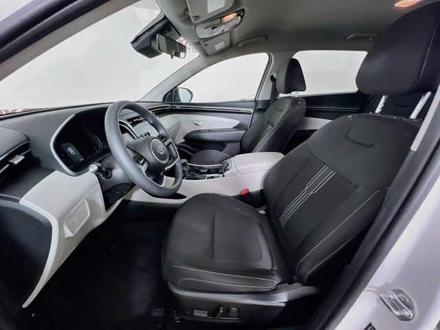 Used 2024 White Hyundai SEL image 9