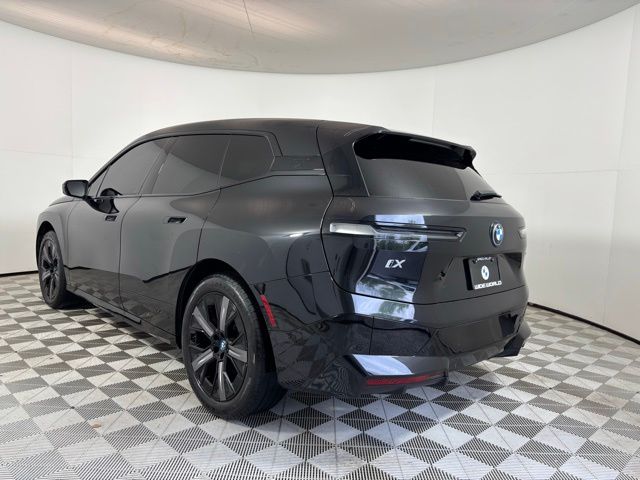 Used 2023 Black BMW xDrive50 image 5