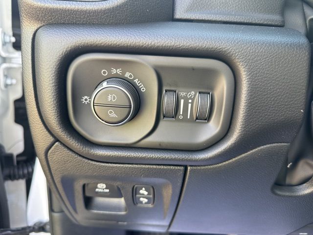 2026 Ram 1500 Big Horn/Lone Star - Bright White Clearcoat exterior view 17