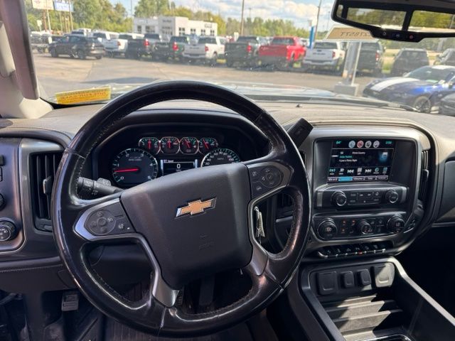Used 2018 Graphite Metallic Chevrolet LTZ image 9
