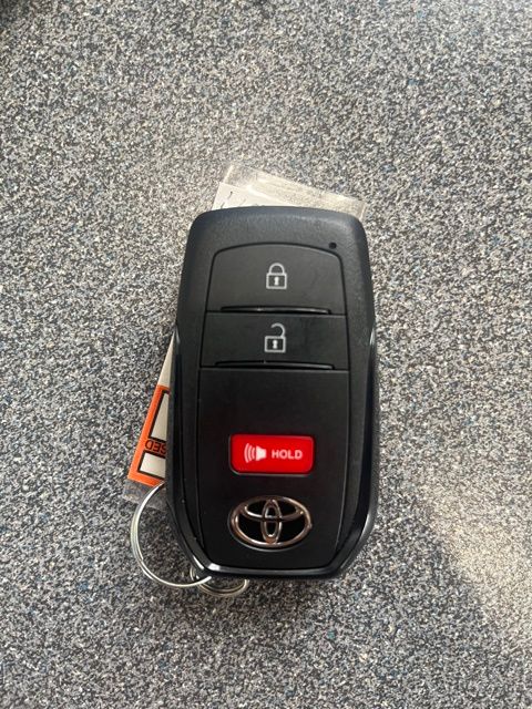 2024 Toyota Prius XLE photo