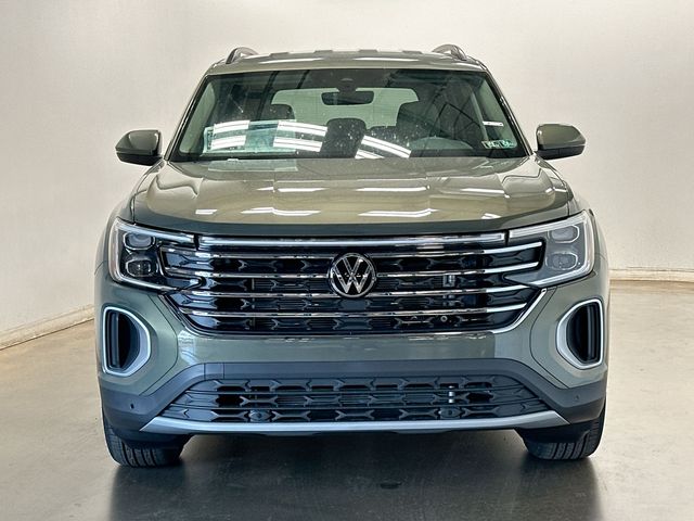 2026 Volkswagen Atlas 2.0T SE w/Technology Green at Subaru and VW of Moon Township