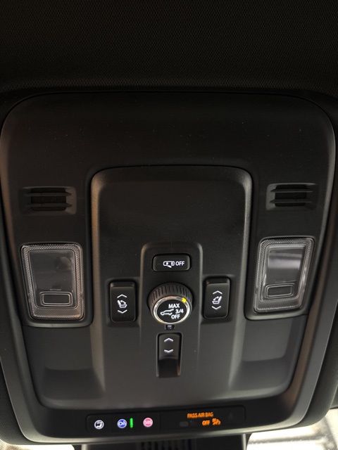 2025 Chevrolet Tahoe Premier photo