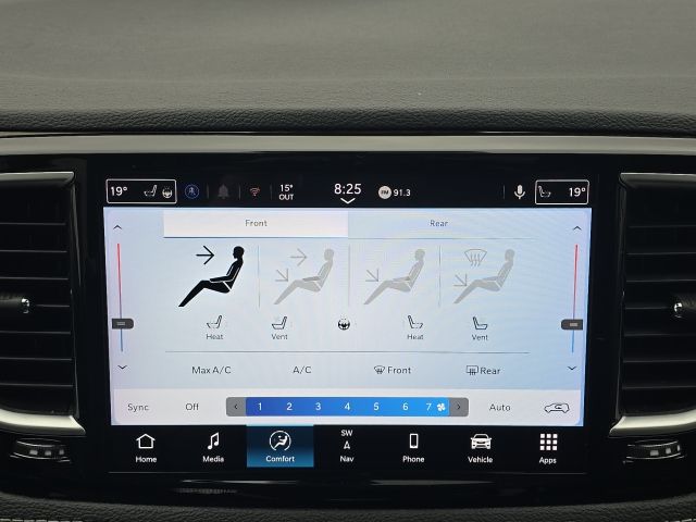 2024 Chrysler Pacifica Limited:B02071