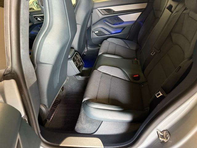 2021 Porsche Taycan 4S photo
