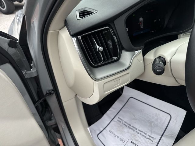 Used 2025 Volvo XC60 SUV