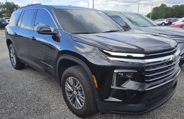 Mosaic Black Metallic 2025 Chevrolet Traverse SUV / Crossover Front-Wheel Drive 8-Speed Automatic