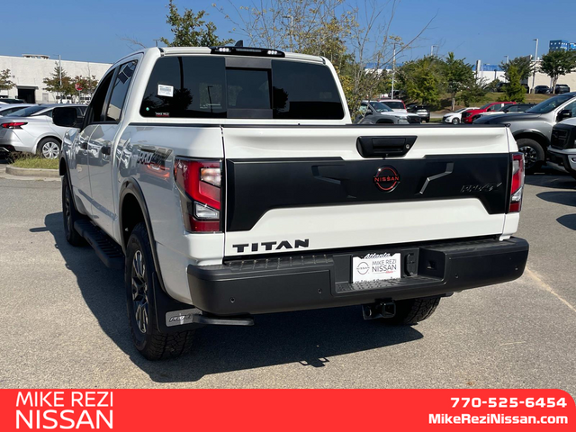 2024 Nissan Titan PRO-4X 4