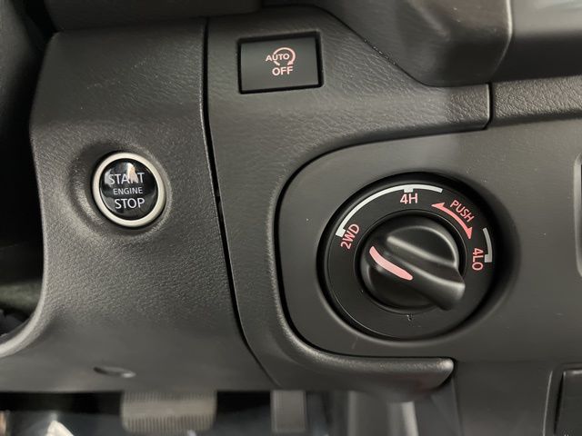2025 Boulder Gray Pearl Nissan Frontier PRO-4X 4X4 Truck