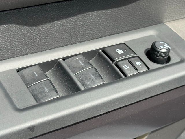 2026 Toyota Tundra SR5 - Photo 18
