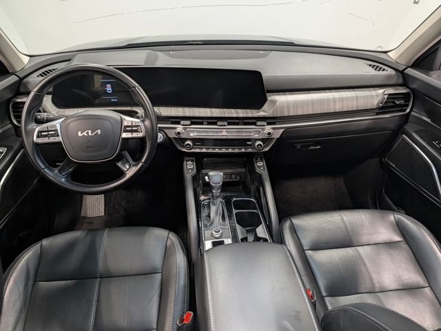 Used 2024 Black Kia EX image 30
