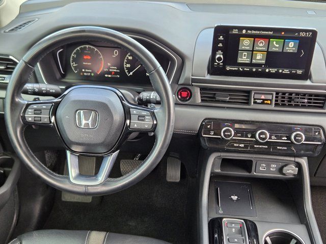 used 2025 Honda Pilot car, priced at $42,725