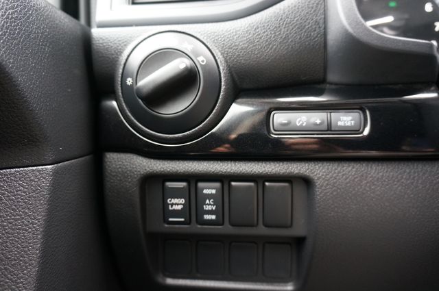 2024 Nissan Titan SV - Photo 25