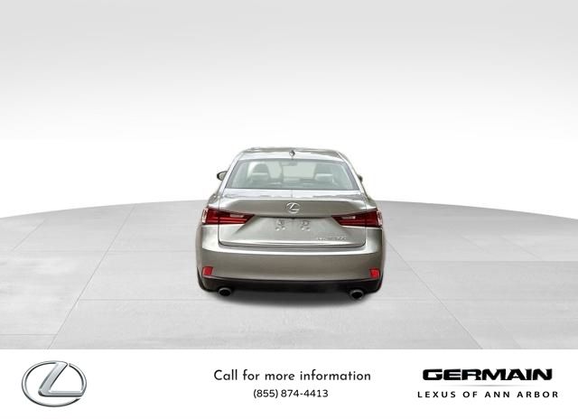 2016 Lexus IS 300 photo 4