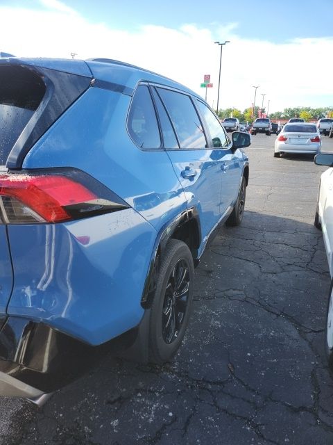 2024 Toyota RAV4 Hybrid SE - Image 4