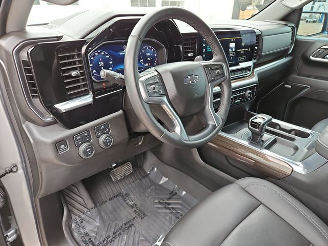 2025 Chevrolet Silverado 1500 RST - 10