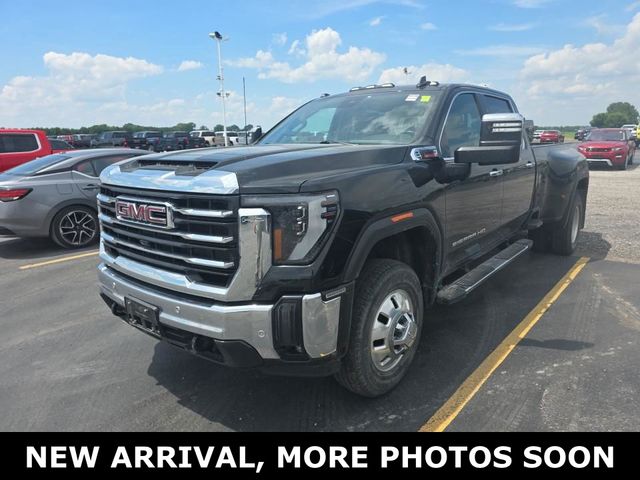 Onyx Black 2024 GMC Sierra 3500HD SLT Crew Cab 4WD Pickup Truck Four-Wheel Drive Automatic