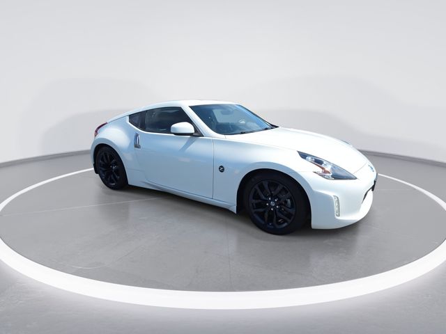 Used 2020 White Nissan Base image 9