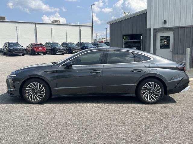 Used 2025 Gray Hyundai Limited image 10