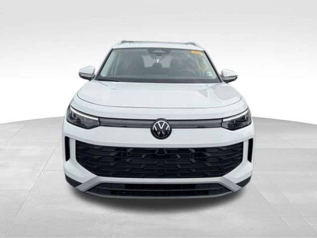 Pure White 2025 Volkswagen Tiguan SUV / Crossover All-Wheel Drive 8-Speed Automatic