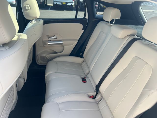 Used 2022 White Mercedes-Benz GLA 250 image 17