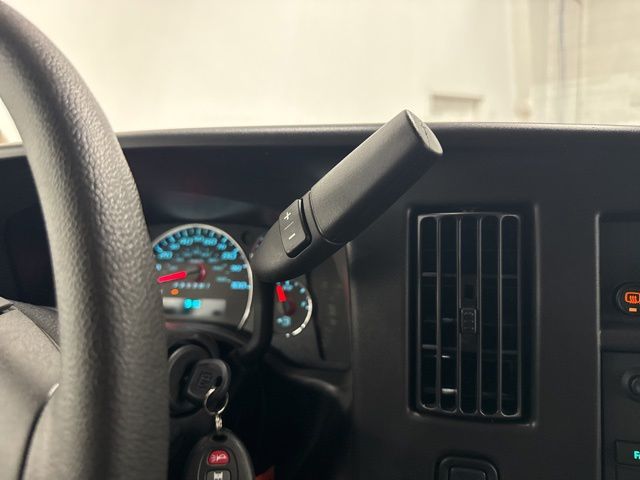 New 2026 Summit White Chevrolet Work Van image 20