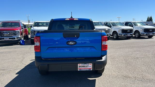 View vehicle photo 4