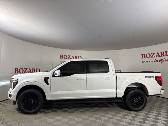 2025 Star White Metallic Tri-Coat Ford F-150 Lariat 4X4 Truck
