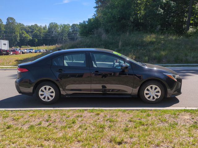 Used 2022 Black Toyota L image 14