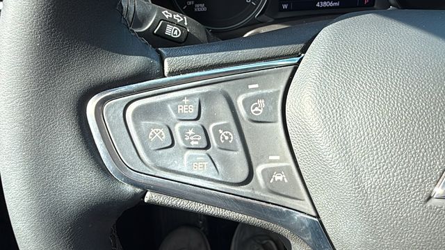 used 2024 Chevrolet Equinox car, priced at $26,999