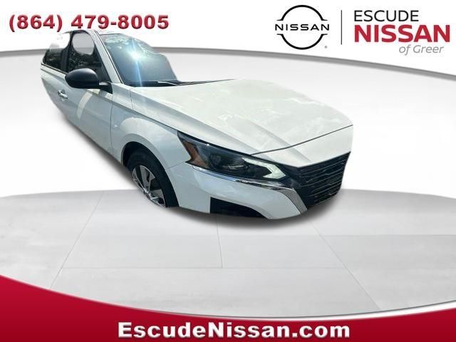 Glacier White 2025 Nissan Altima 2.5 S FWD Sedan Front-Wheel Drive Continuously Variable Transmission