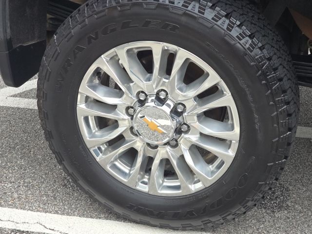 2022 Chevrolet Silverado 2500HD High Country:47004A