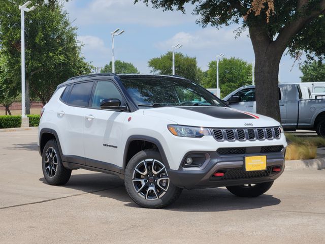 Bright White Clearcoat 2025 Jeep Compass SUV / Crossover Four-Wheel Drive 8-Speed Automatic