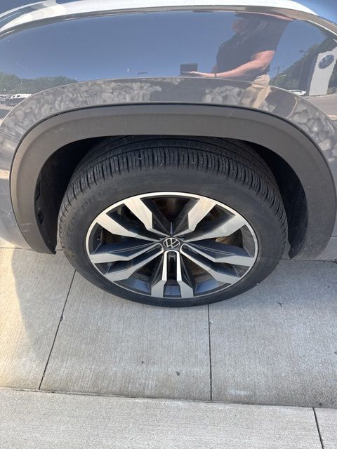2023 Volkswagen Atlas Cross Sport 3.6L V6 SEL Premium R-Line Gray at Sutliff Volkswagen
