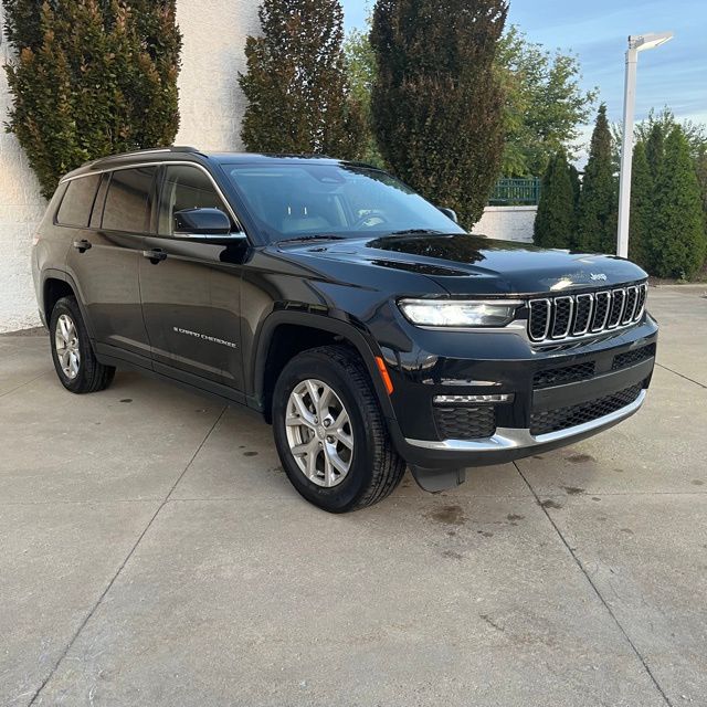 Diamond Black Crystal Pearlcoat 2023 Jeep Grand Cherokee L Limited 4WD SUV / Crossover Four-Wheel Drive 8-Speed Automatic