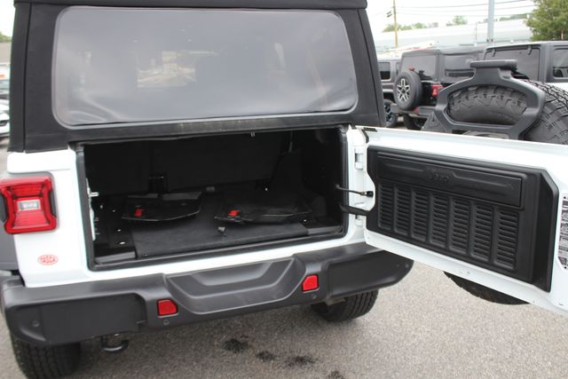 Used 2024 White Jeep Sport S image 26