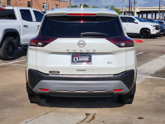 2022 Nissan Rogue SV - 5
