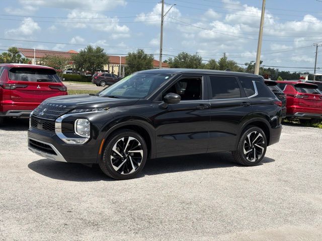 Black Diamond 2023 Mitsubishi Outlander SUV / Crossover Front-Wheel Drive Continuously Variable Transmission