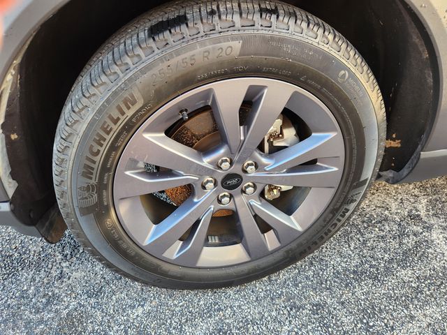 2024 Ford Explorer XLT Black at DeMontrond Ford