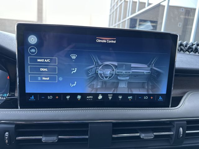 Used 2025 Red Lincoln Grand Touring image 19