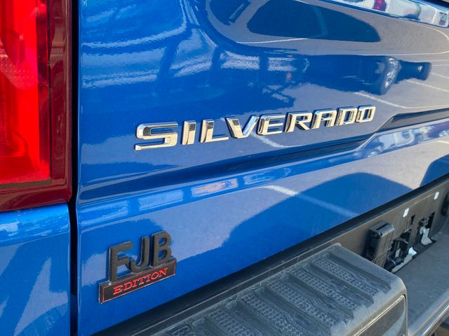 2023 Chevrolet Silverado 1500 ZR2 7