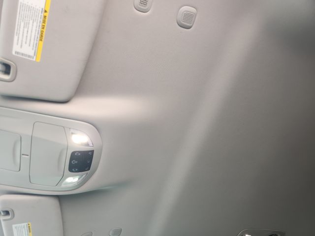 Used 2022 Chrysler Voyager Van