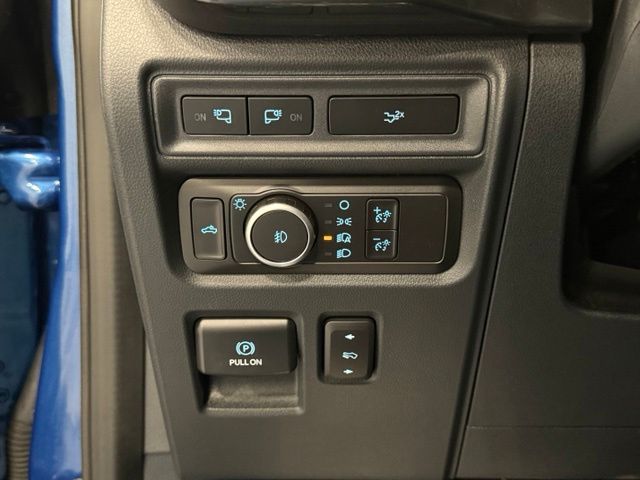 Used 2022 Blue Ford XLT image 12