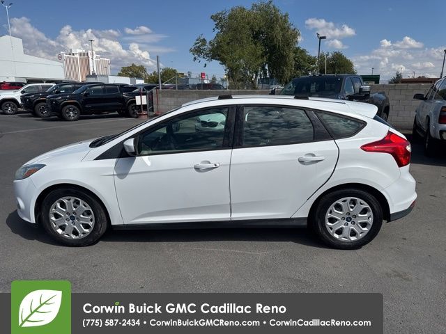 2012 Ford Focus SE 21