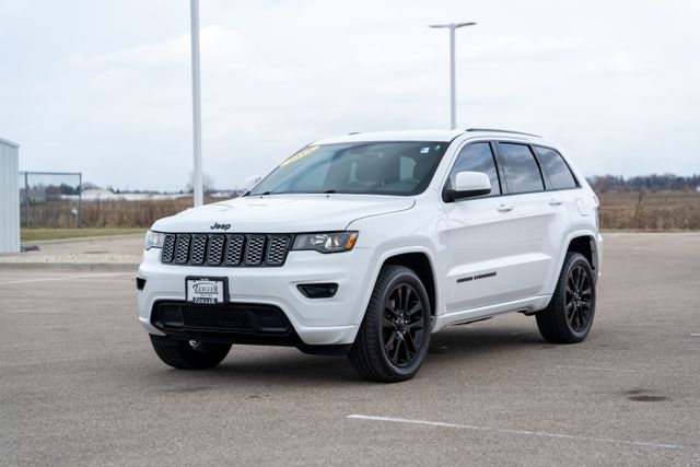 2018 Jeep Grand Cherokee Altitude 3