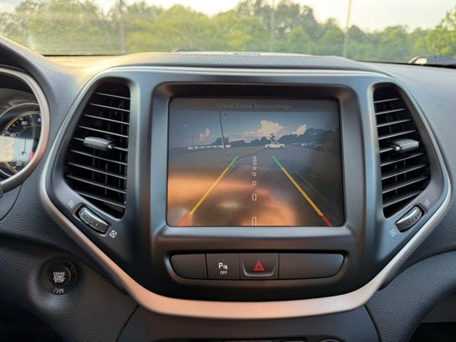 Used 2018 Jeep Cherokee SUV