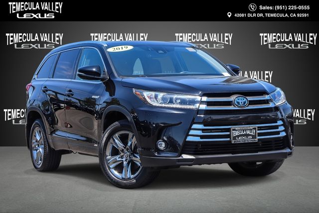 Midnight Black Metallic 2019 Toyota Highlander Hybrid SUV / Crossover All-Wheel Drive Continuously Variable Transmission