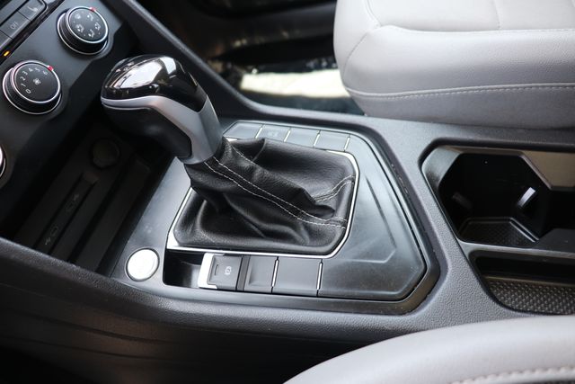 2022 Volkswagen Taos 1.5T SE photo