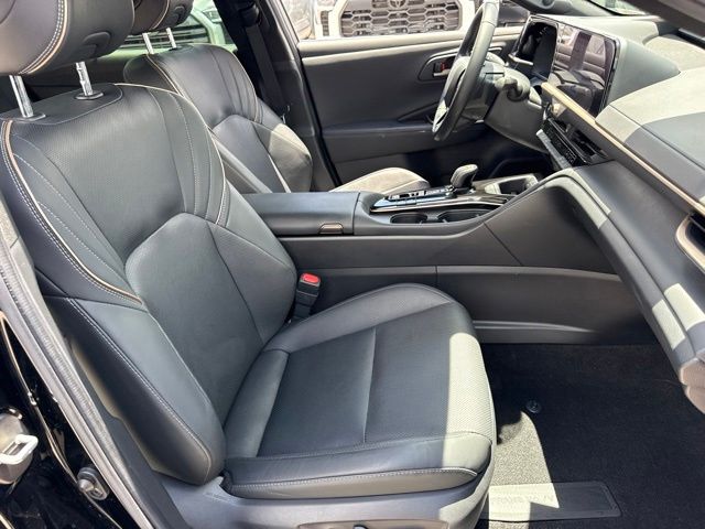 2024 Toyota Crown Limited - Photo 14